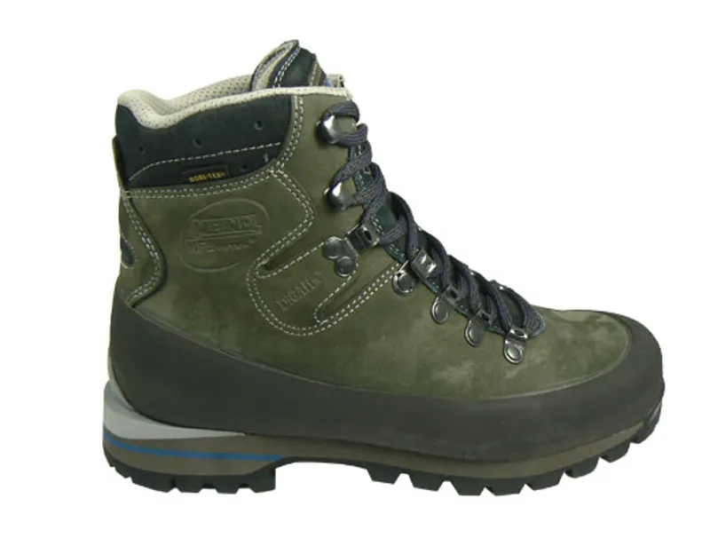 best hiking boots for himalayas
