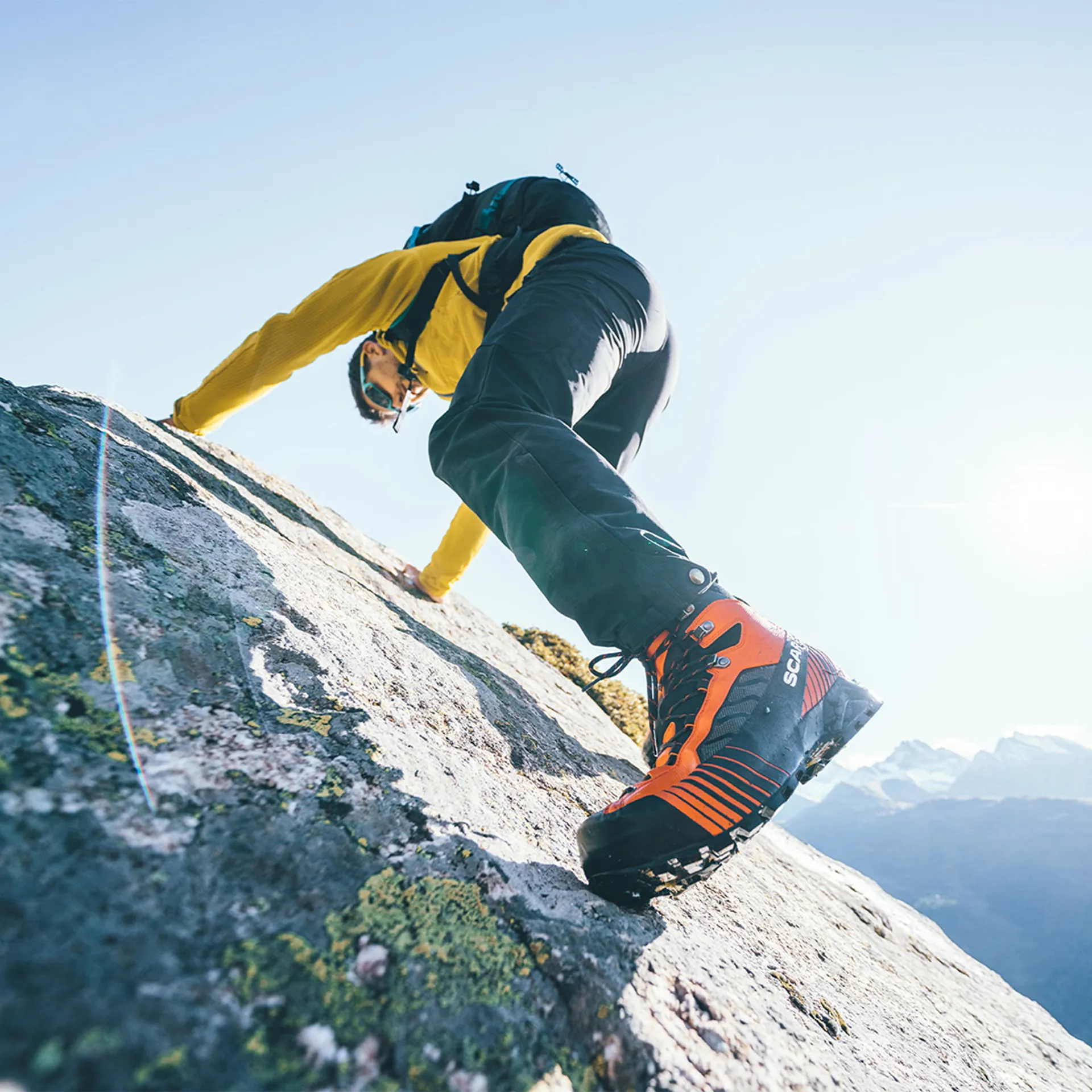 Mountain boots for alpine climbing